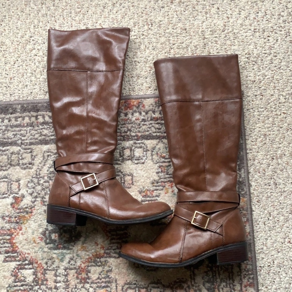 Brown boots - used - good condition